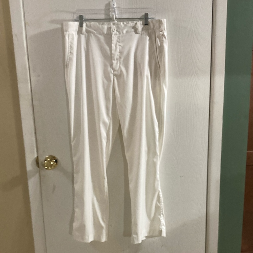 Men's NIKE DRI FIT White Golf Pants.